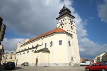 kostel od jihovýchodu ( © Milan Caha 07/2010)