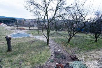 pohled od západu ( © Pavel Zany Komárek 18. 3. 2009)