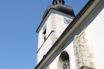 Jižní předsíň a věž od východu ( © Ivan Grisa 07/2010)