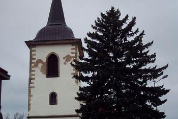 Miletín ( © Michal Merkl 04/2004)