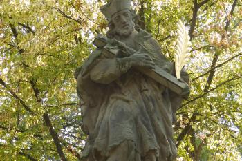 Detail sochy sv. Jana Nepomuckého (© Johannes Cladis, 10/2016)