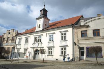 nová radnice v Počátkách ( © Milan Caha 07/2010)