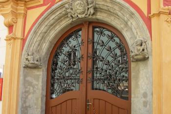 renesanční vstupní portál saského typu (© Karel Husák, 07/2010)