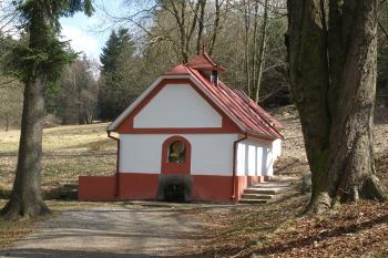 kaple nad pramenem sv. Kateřiny ( © Milan Caha 04/2010)