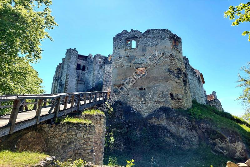 Uhrovec