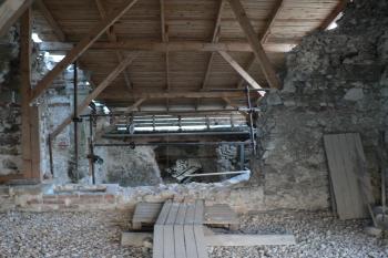 Severovýchodní palác (© Jan Ptáček, 07/2010)