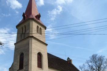 kostel od jihozápadu ( © Milan Caha 05/2010)