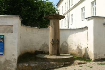 rosický pranýř ( © Milan Caha 09/2010)