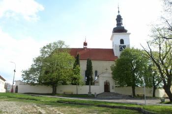 kostel od severu ( © Milan Caha 05/2010)