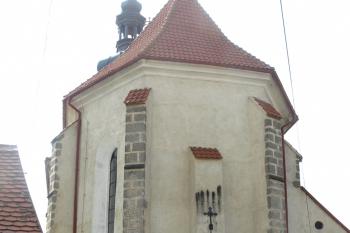 presbytář kostela ( © Milan Caha 05/2010)