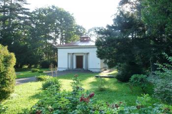 Kaple od jihozápadu ( © Ivan Grisa 08/2010)
