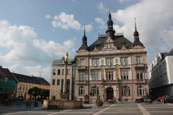 Spořitelna od jihu ( © Ivan Grisa 09/2010)