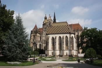 Kaple od jihu, v pozadí dóm sv. Alžběty ( © Ivan Grisa 07/2011)