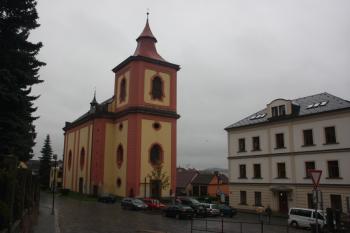 Kostel od západu ( © Ivan Grisa 09/2010)