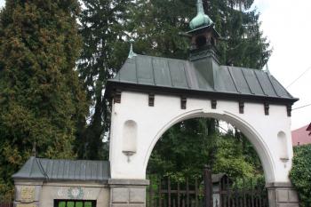 Vstupní brána ( © Ivan Grisa 09/2010)