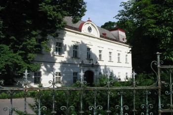 pohled od sz. (© D Dohňanský, 07/2014)