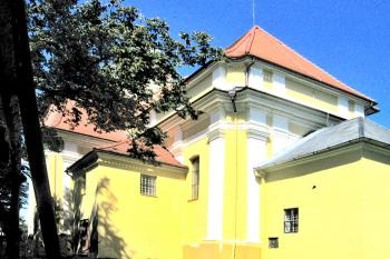Kostel Všech svatých v Dobromilicích ( © Pavel Vítek 08/2010)