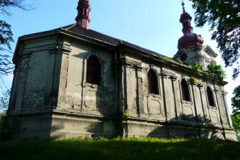 kostel od severovýchodu (© Jaroslav Valečka, 05/2008)