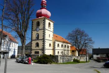 kostel sv. Václava (© Jaroslav Valečka, 4/2010)