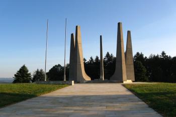 Památník Ploština (© Roman Zikmund, 9/2009)