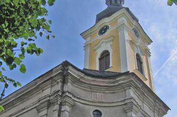 Kostel sv. Bartoloměje v Pecce ( © Pavel Vítek 9/2010)