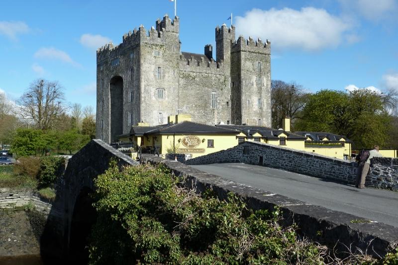 Bun Ráite (Bunratty Castle)