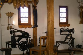 hrad Červený Újezd (© Daniela Tomešová, 10/2010)