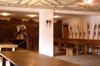 hrad Červený Újezd (© Daniela Tomešová, 10/2010)
