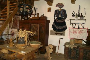 hrad Červený Újezd (© Daniela Tomešová, 10/2010)