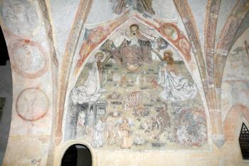 Nástěnná malba s motivem Posledního soudu z 1. poloviny 16. století (severní stěna presbytáře) ( © Filip Matoušek 9/2010)