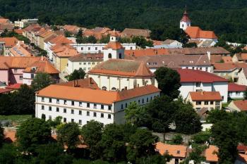klášter od kaple sv. Floriana ( © Milan Caha 10/2010)
