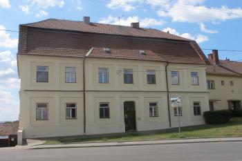 Severní hlavní zámecké průčelí ( © Dušan Dohňanský 08/2019)