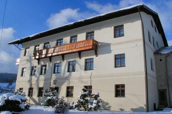 jihovýchodí průčelí ( © Pavel Zany Komárek 31/12/2000)