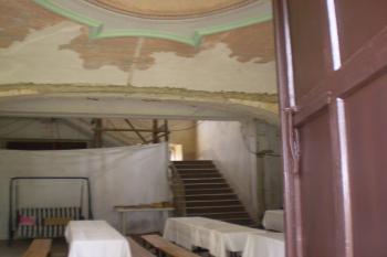 vchod do zámku (sala terrena) (© Ludmila Paščenková, 5/2010)