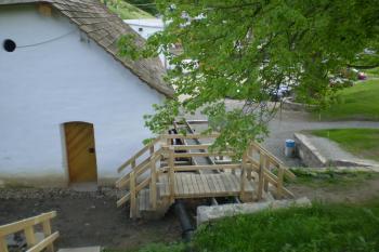 vodní náhon (© Ludmila Paščenková, 5/2010)