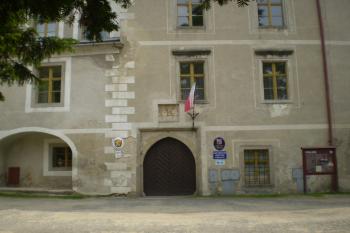 portál brány (© Ludmila Paščenková, 7/2010)