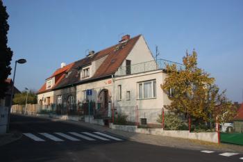 Čtyřdům v západní části Kollárovy ulice ( © Ivan Grisa 10/2010)