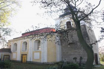 Kostel od severozápadu ( © Ivan Grisa 10/2010)