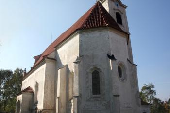 Kostel od východu ( © Ivan Grisa 10/2010)