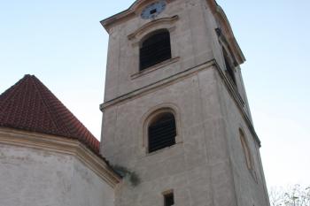 Věž od severu ( © Ivan Grisa 10/2010)