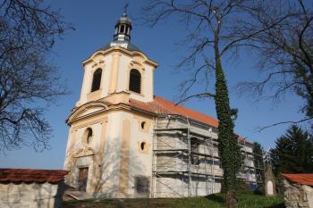 Kostel od jihozápadu ( © Ivan Grisa 10/2010)