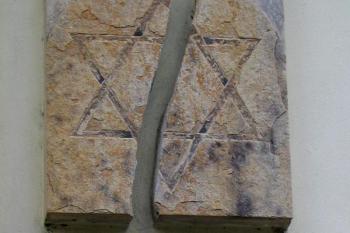 Bývalá synagoga v Kralupech nad Vltavou ( © Pavel Vítek 10/2010)