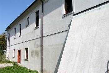 Západní průčelí ( © Petr Turyna 08/2005)