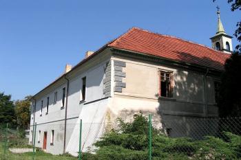 Jihozápadní nároží ( © Petr Turyna 08/2005)