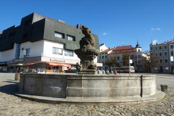 kašna Amfitrité na jihlavském náměstí ( © Milan Caha 09/2010)