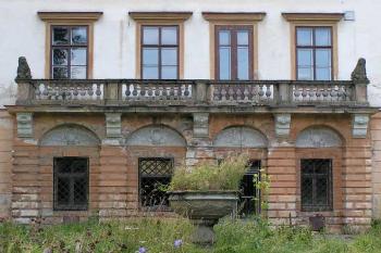 Balkon východního průčelí ( © Petr Turyna 08/2005)
