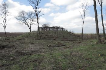 Pohled od severovýchodu (© koalix, 03/2014)