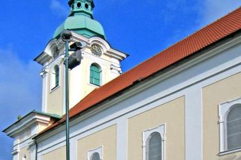 Kostel sv. Jana Křtitele v Bzenci ( © Pavel Vítek 09/2010)