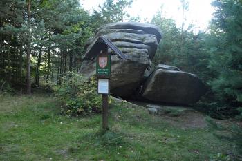 přírodní památka Čertův kámen na svahu Melechova ( © Milan Caha 09/2010)