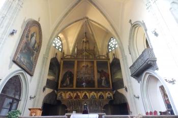 Presbytář s hlavním oltářem (© Johannes Cladis, 07/2015)